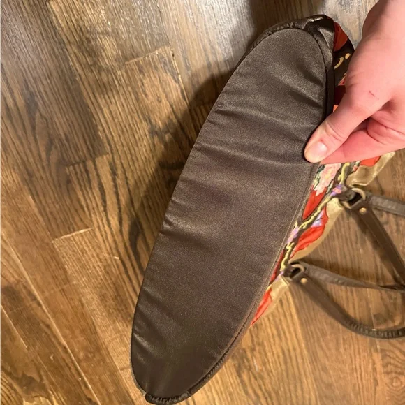 Papillon Blanc Silk Brown and Coral Floral Shoulder Bag - Picture 5 of 7